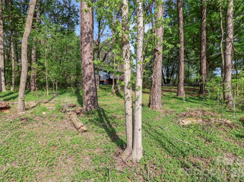 225 Midway Road, Statesville, NC 28625.  MLS# CAR4370423, YatesRealty ID 12819. 