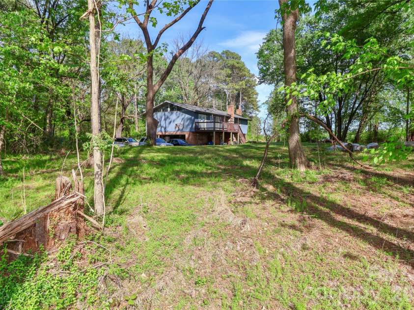 225 Midway Road, Statesville, NC 28625.  MLS# CAR4370423, YatesRealty ID 12819. 