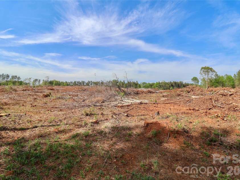 225 Midway Road, Statesville, NC 28625.  MLS# CAR4370423, YatesRealty ID 12819. 