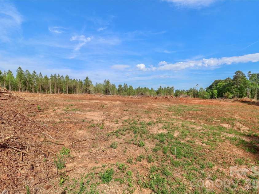 225 Midway Road, Statesville, NC 28625.  MLS# CAR4370423, YatesRealty ID 12819. 