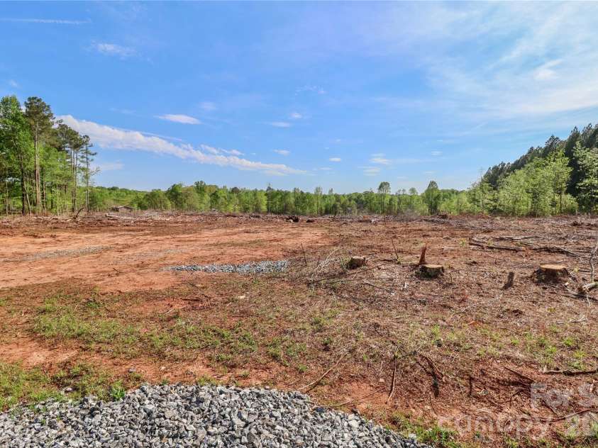 225 Midway Road, Statesville, NC 28625.  MLS# CAR4370423, YatesRealty ID 12819. 