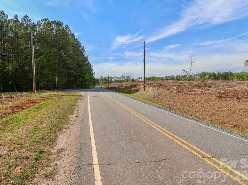 225 Midway Road, Statesville, NC 28625.  MLS# CAR4370423, YatesRealty ID 12819. 