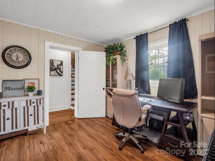 88 Valley Street, Marion, NC 28752.  MLS# CAR4247469, YatesRealty ID 12820. Office 