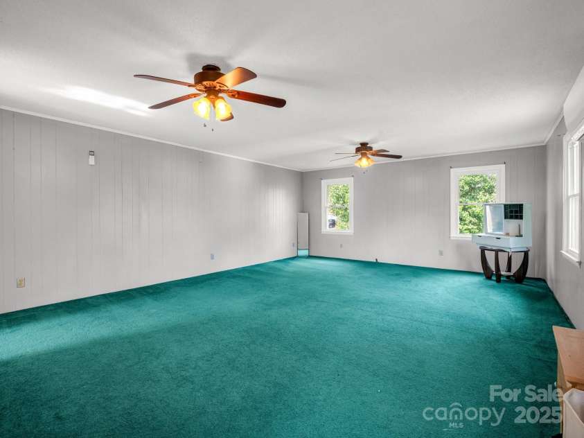 88 Valley Street, Marion, NC 28752.  MLS# CAR4247469, YatesRealty ID 12820. Very Large Primary Suite