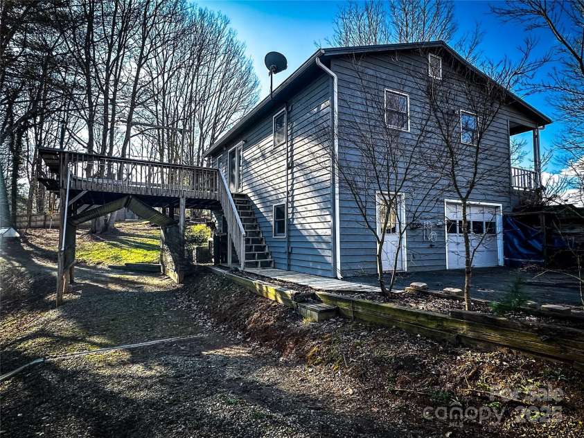 30 Cedar Hill Lane, Weaverville, NC 28787.  MLS# CAR4234678, YatesRealty ID 12821. 