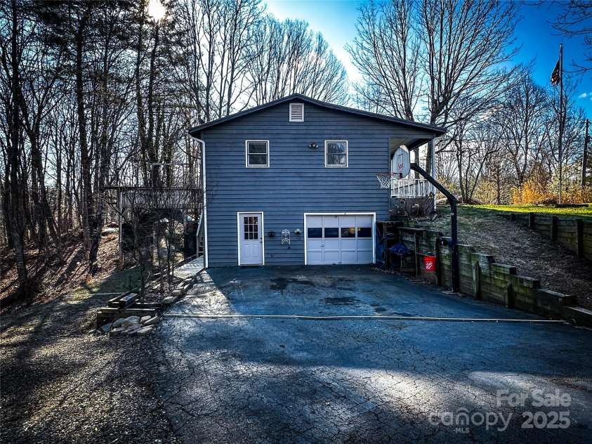 30 Cedar Hill Lane, Weaverville, NC 28787.  MLS# CAR4234678, YatesRealty ID 12821. 