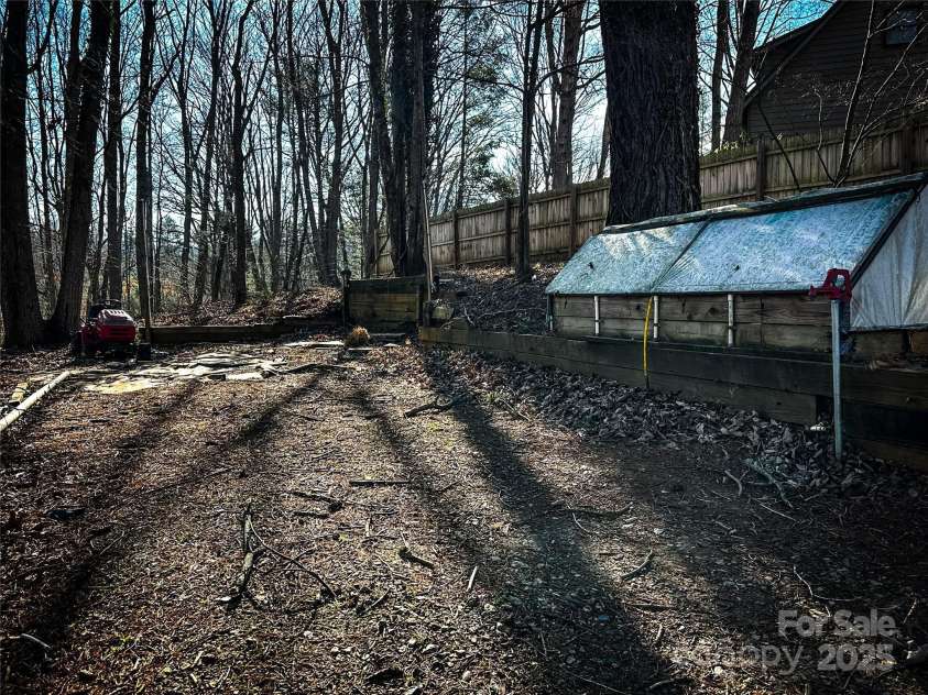 30 Cedar Hill Lane, Weaverville, NC 28787.  MLS# CAR4234678, YatesRealty ID 12821. 