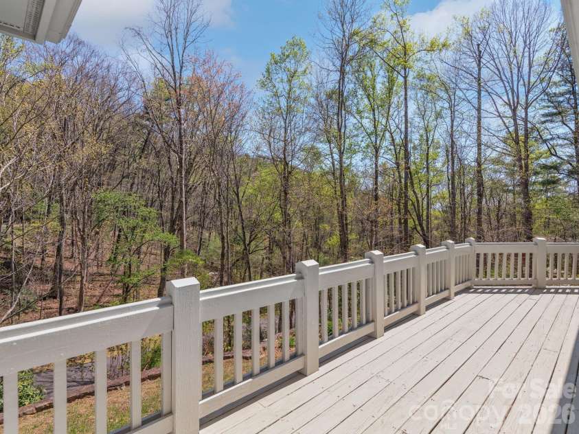 312 Covewood Trail, Asheville, NC 28805.  MLS# CAR4368334, YatesRealty ID 12821. 