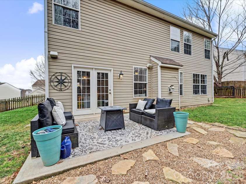 11512 Erwin Ridge Avenue, Charlotte, NC 28213.  MLS# CAR4353380, YatesRealty ID 12822. 