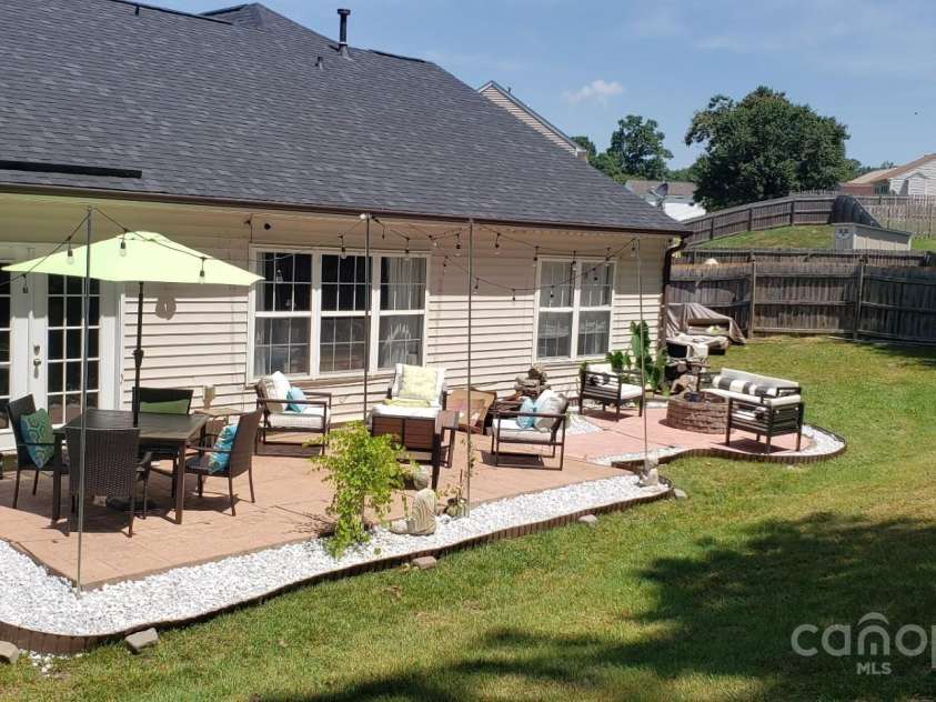 4710 Nijinsky Court, Charlotte, NC 28216.  MLS# CAR4233799, YatesRealty ID 12825. 