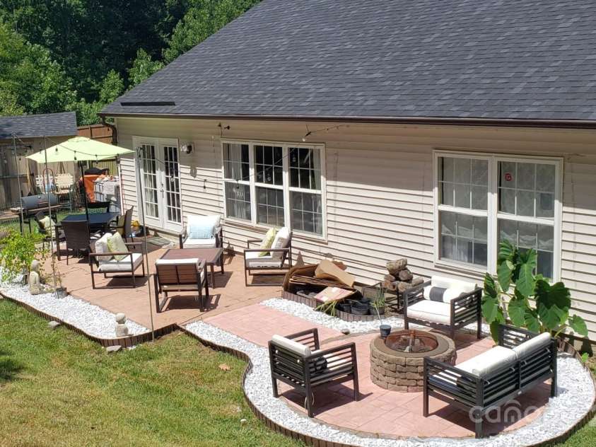 4710 Nijinsky Court, Charlotte, NC 28216.  MLS# CAR4233799, YatesRealty ID 12825. 