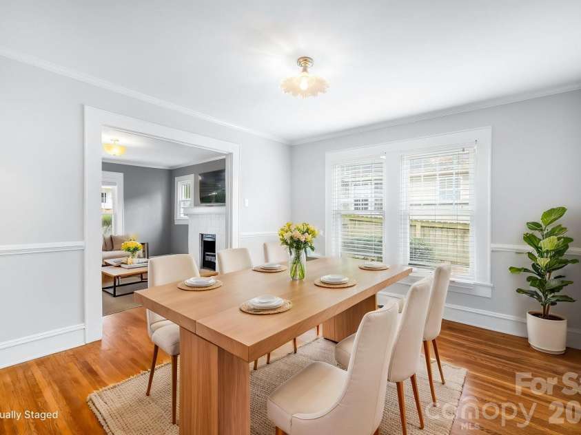 900 Sweetbriar Street, Charlotte, NC 28205.  MLS# CAR4352332, YatesRealty ID 12825. Image virtually staged