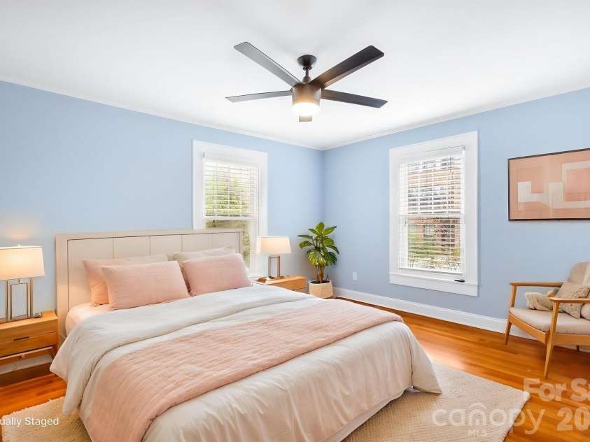 900 Sweetbriar Street, Charlotte, NC 28205.  MLS# CAR4352332, YatesRealty ID 12825. Image virtually staged