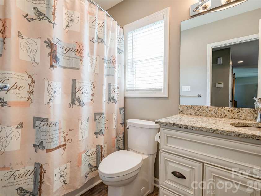 123 Creekside Drive, Shelby, NC 28152.  MLS# CAR4364851, YatesRealty ID 12826. 