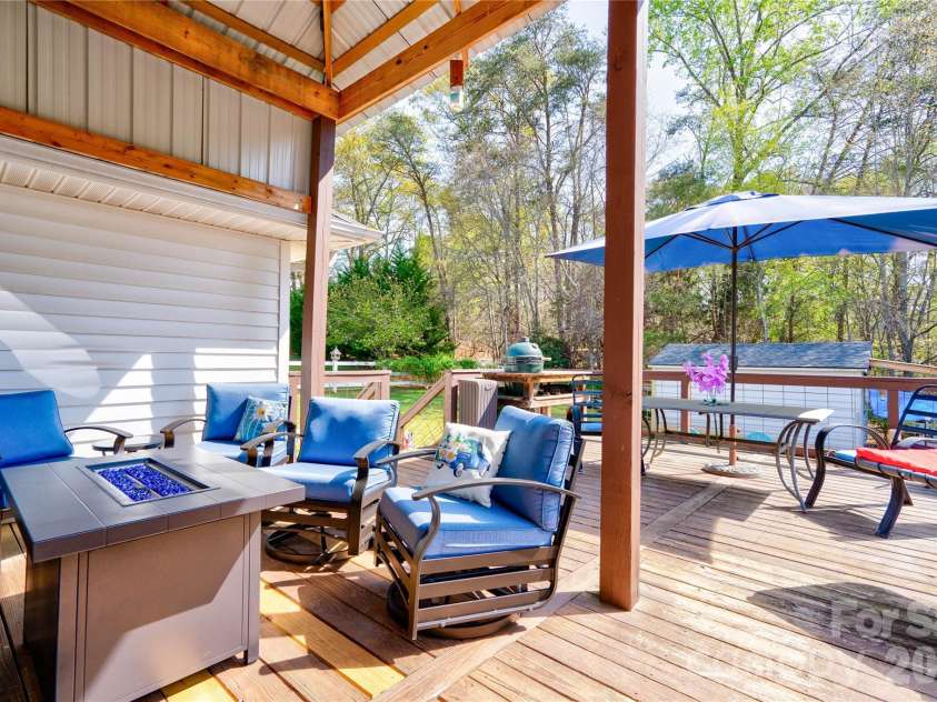123 Creekside Drive, Shelby, NC 28152.  MLS# CAR4364851, YatesRealty ID 12826. 