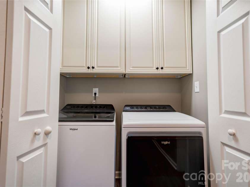 123 Creekside Drive, Shelby, NC 28152.  MLS# CAR4364851, YatesRealty ID 12826. Laundry