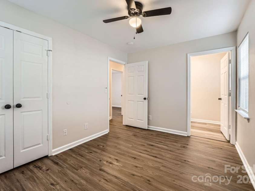 2424 Pitts Drive, Charlotte, NC 28216.  MLS# CAR4253612, YatesRealty ID 12826. 