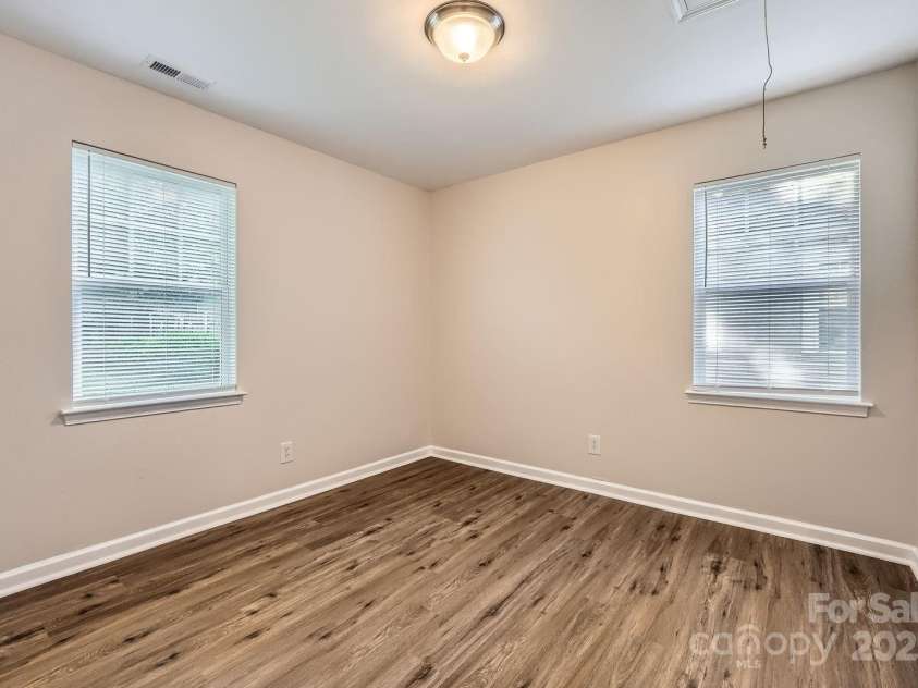 2424 Pitts Drive, Charlotte, NC 28216.  MLS# CAR4253612, YatesRealty ID 12826. 