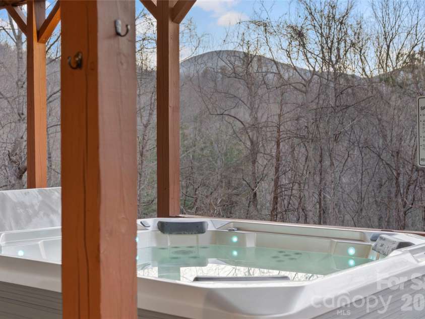 173 Mistletoe Park, Lake Lure, NC 28746.  MLS# CAR4364137, YatesRealty ID 12827. 
