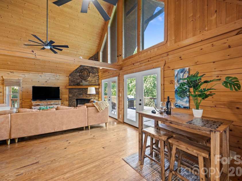 173 Mistletoe Park, Lake Lure, NC 28746.  MLS# CAR4364137, YatesRealty ID 12827. 