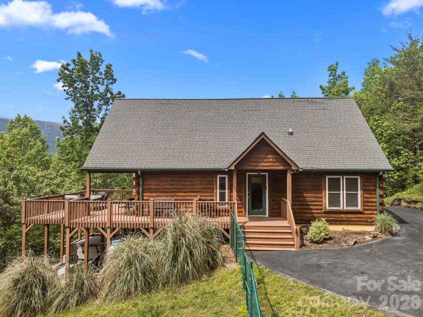 173 Mistletoe Park, Lake Lure, NC 28746.  MLS# CAR4364137, YatesRealty ID 12827. 
