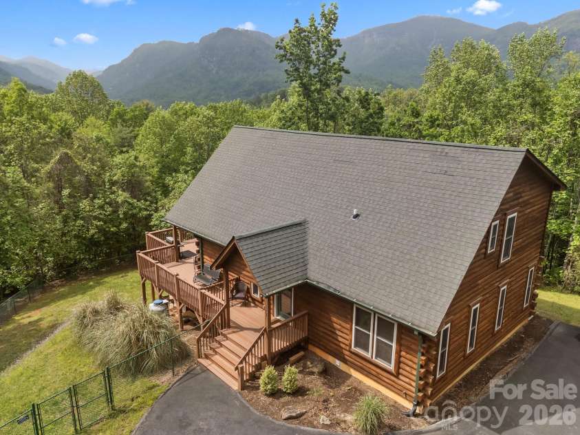 173 Mistletoe Park, Lake Lure, NC 28746.  MLS# CAR4364137, YatesRealty ID 12827. 