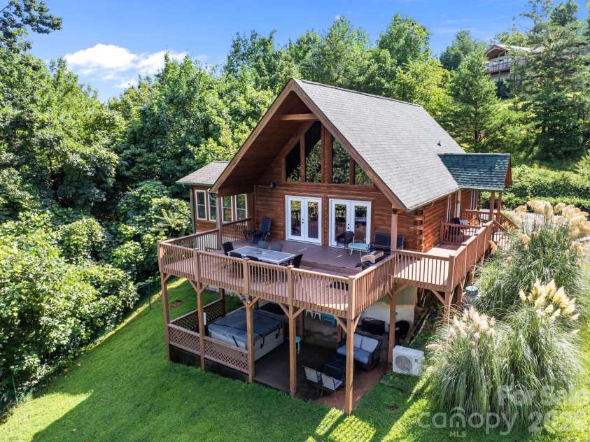 173 Mistletoe Park, Lake Lure, NC 28746.  MLS# CAR4364137, YatesRealty ID 12827. 
