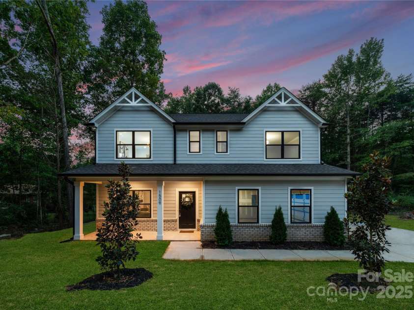 6524 Robert Street, Huntersville, NC 28078.  MLS# CAR4246721, YatesRealty ID 12827. Representation