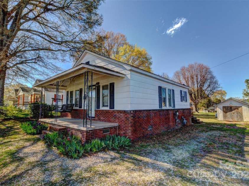 100 3rd Street, Cherryville, NC 28021.  MLS# CAR4240655, YatesRealty ID 12828. 