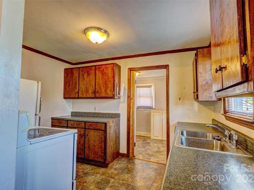 100 3rd Street, Cherryville, NC 28021.  MLS# CAR4240655, YatesRealty ID 12828. 