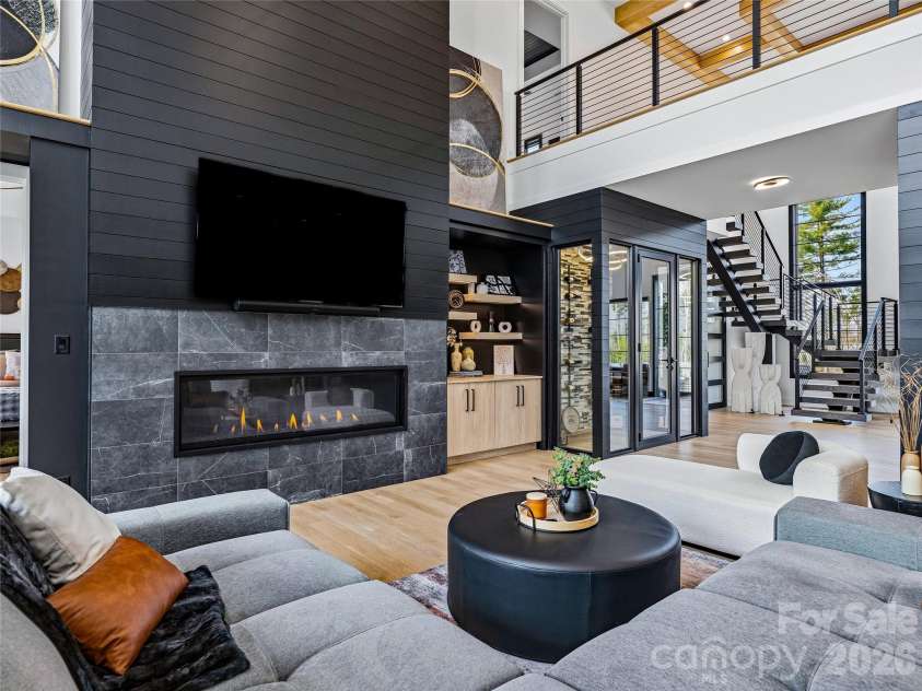 361 Belle Isle Way, Asheville, NC 28803.  MLS# CAR4368503, YatesRealty ID 12828. 