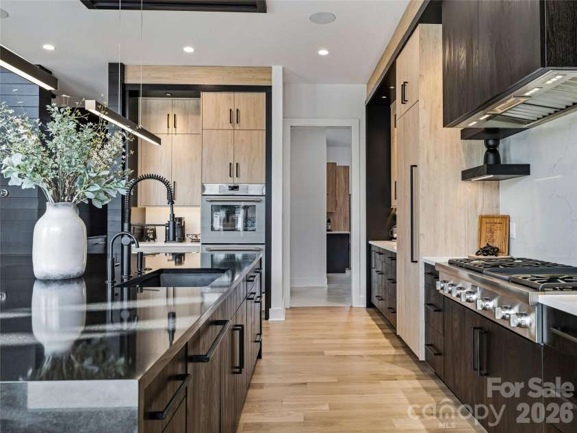 361 Belle Isle Way, Asheville, NC 28803.  MLS# CAR4368503, YatesRealty ID 12828. 