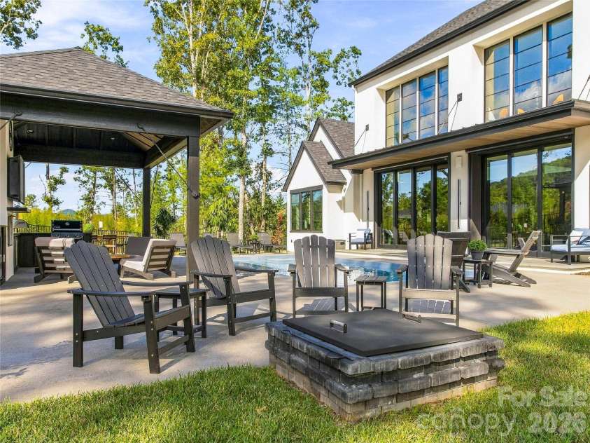 361 Belle Isle Way, Asheville, NC 28803.  MLS# CAR4368503, YatesRealty ID 12828. 
