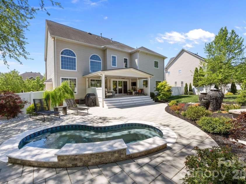 6727 Heritage Orchard Way, Huntersville, NC 28078.  MLS# CAR4370025, YatesRealty ID 12829. 