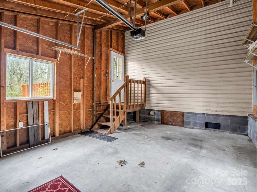 38 Renea Drive, Brevard, NC 28712.  MLS# CAR4325098, YatesRealty ID 1283. 