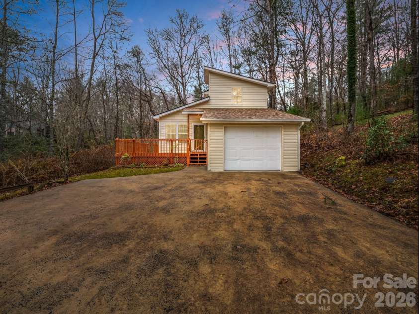 38 Renea Drive, Brevard, NC 28712.  MLS# CAR4325098, YatesRealty ID 1283. 