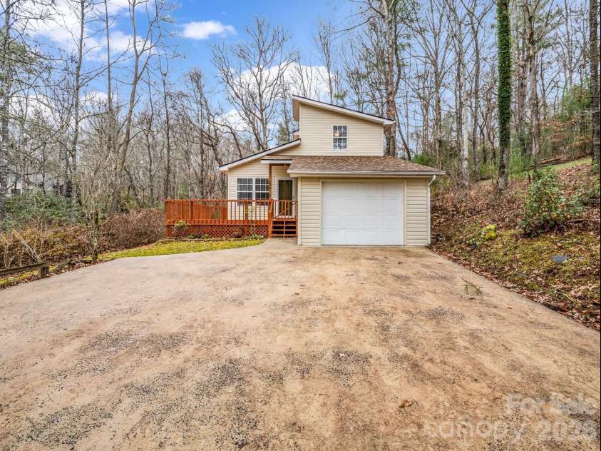 38 Renea Drive, Brevard, NC 28712.  MLS# CAR4325098, YatesRealty ID 1283. 