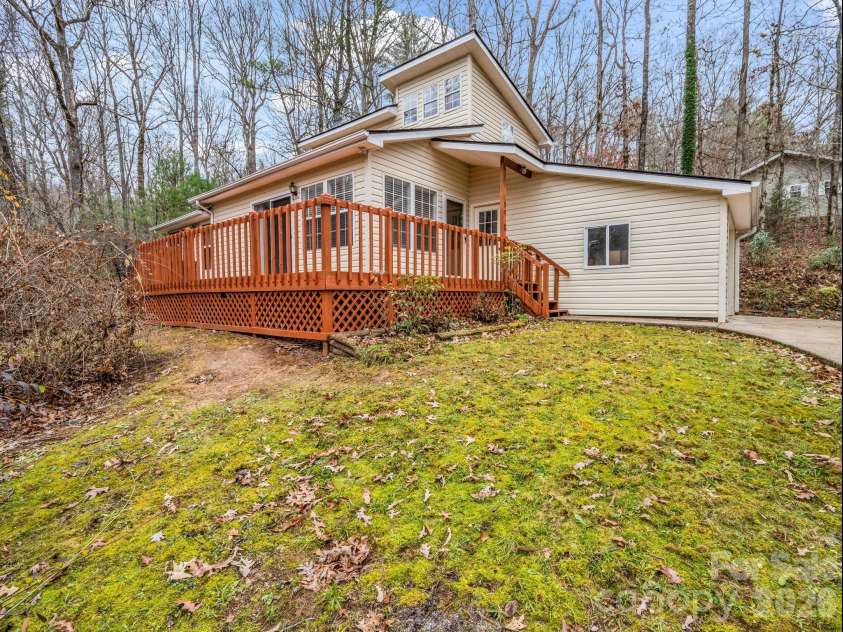 38 Renea Drive, Brevard, NC 28712.  MLS# CAR4325098, YatesRealty ID 1283. 