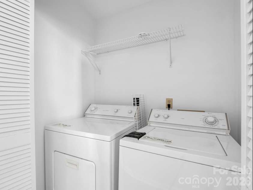 38 Renea Drive, Brevard, NC 28712.  MLS# CAR4325098, YatesRealty ID 1283. 