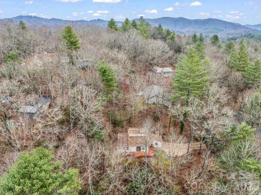 38 Renea Drive, Brevard, NC 28712.  MLS# CAR4325098, YatesRealty ID 1283. 