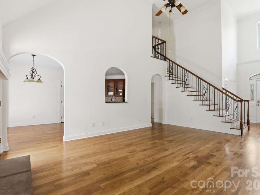 3052 17th Street Court, Hickory, NC 28601.  MLS# CAR4364517, YatesRealty ID 12830. 