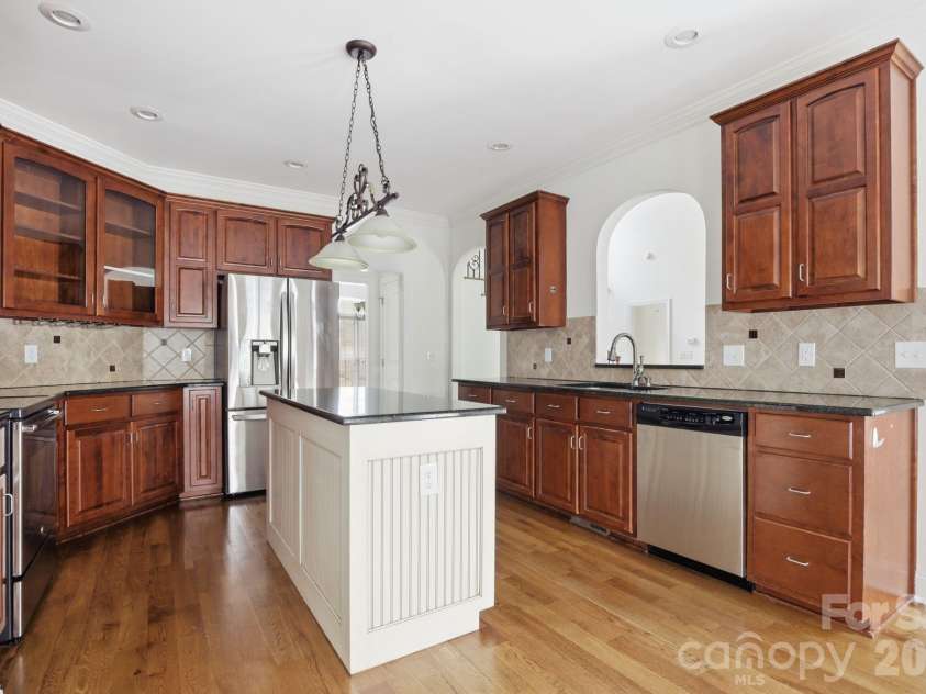 3052 17th Street Court, Hickory, NC 28601.  MLS# CAR4364517, YatesRealty ID 12830. 