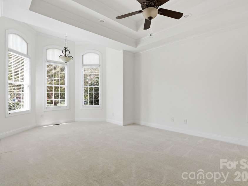 3052 17th Street Court, Hickory, NC 28601.  MLS# CAR4364517, YatesRealty ID 12830. 