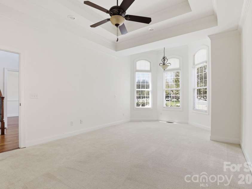 3052 17th Street Court, Hickory, NC 28601.  MLS# CAR4364517, YatesRealty ID 12830. 