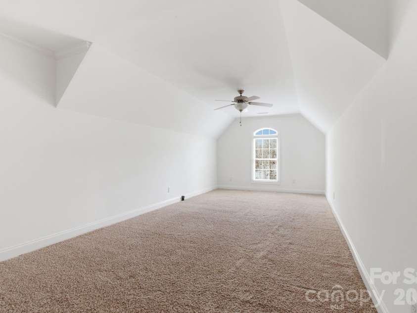 3052 17th Street Court, Hickory, NC 28601.  MLS# CAR4364517, YatesRealty ID 12830. 