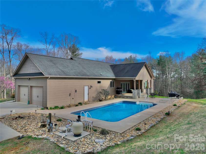 2573 Dogwood Vista, Lenoir, NC 28645.  MLS# CAR4362601, YatesRealty ID 12831. 