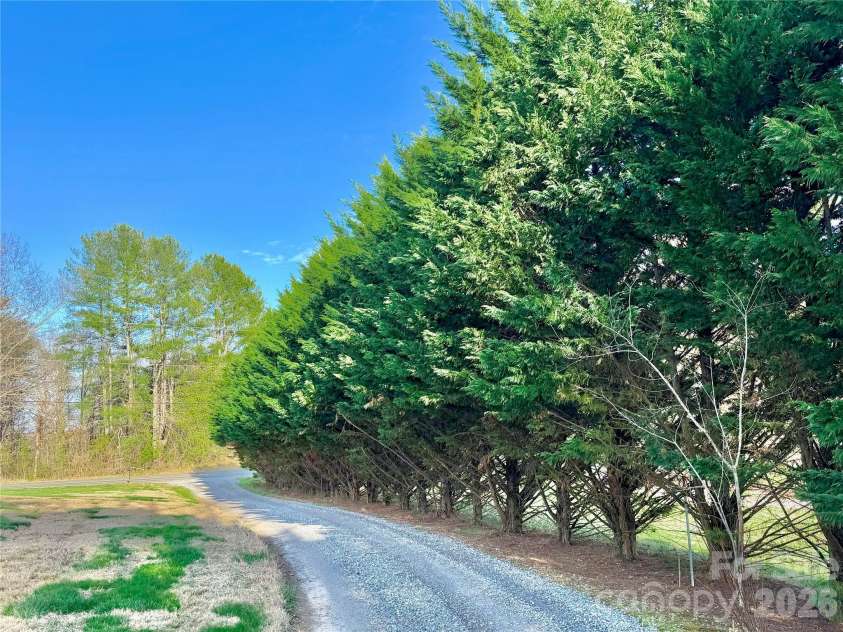 2573 Dogwood Vista, Lenoir, NC 28645.  MLS# CAR4362601, YatesRealty ID 12831. 