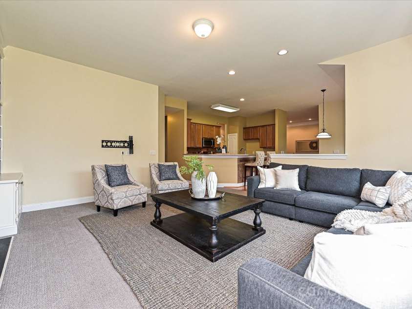 6144 Abergele Lane, Matthews, NC 28104.  MLS# CAR4241009, YatesRealty ID 12831. 