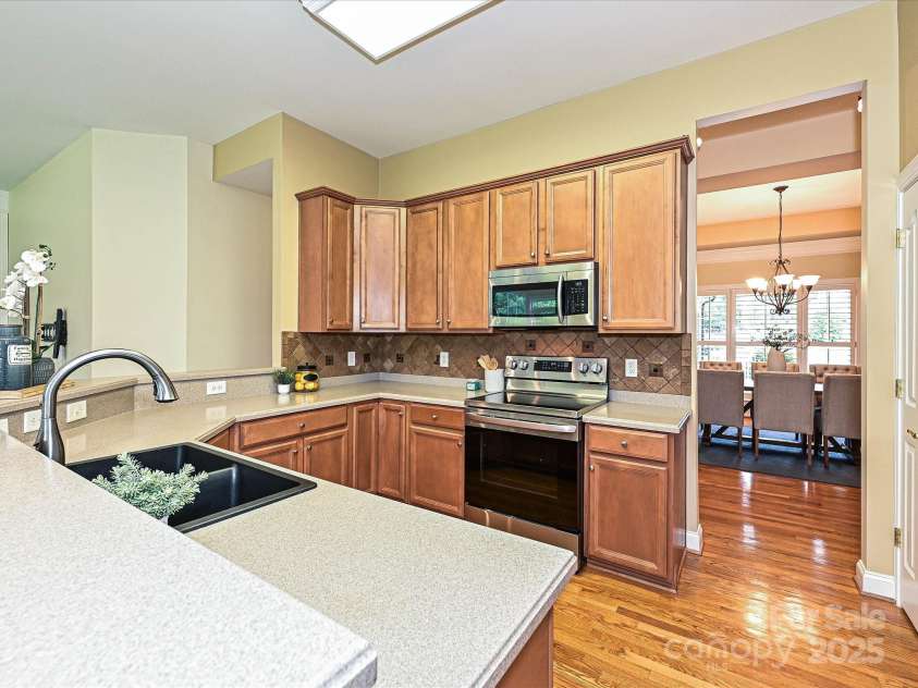 6144 Abergele Lane, Matthews, NC 28104.  MLS# CAR4241009, YatesRealty ID 12831. 