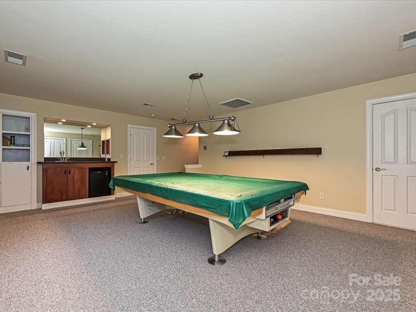 6144 Abergele Lane, Matthews, NC 28104.  MLS# CAR4241009, YatesRealty ID 12831. 